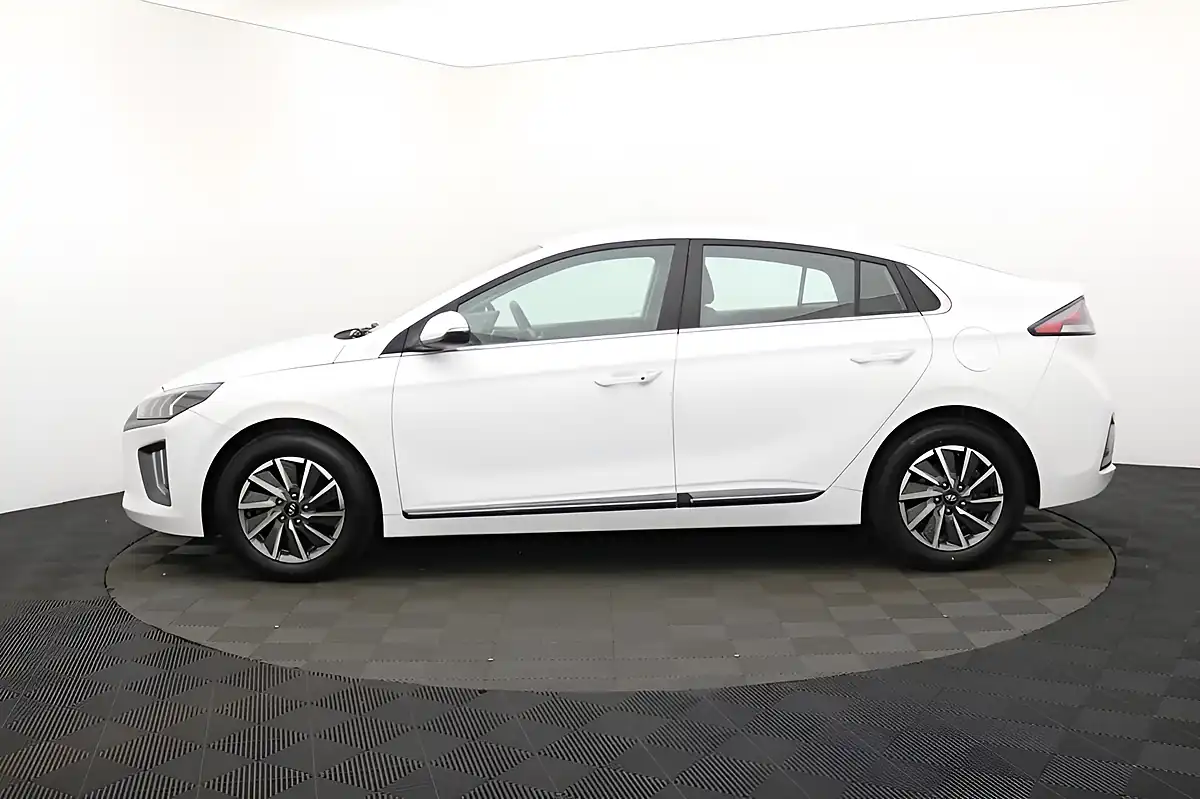 Used 2021 Hyundai Ioniq Premium White - Interior and Exterior details 7