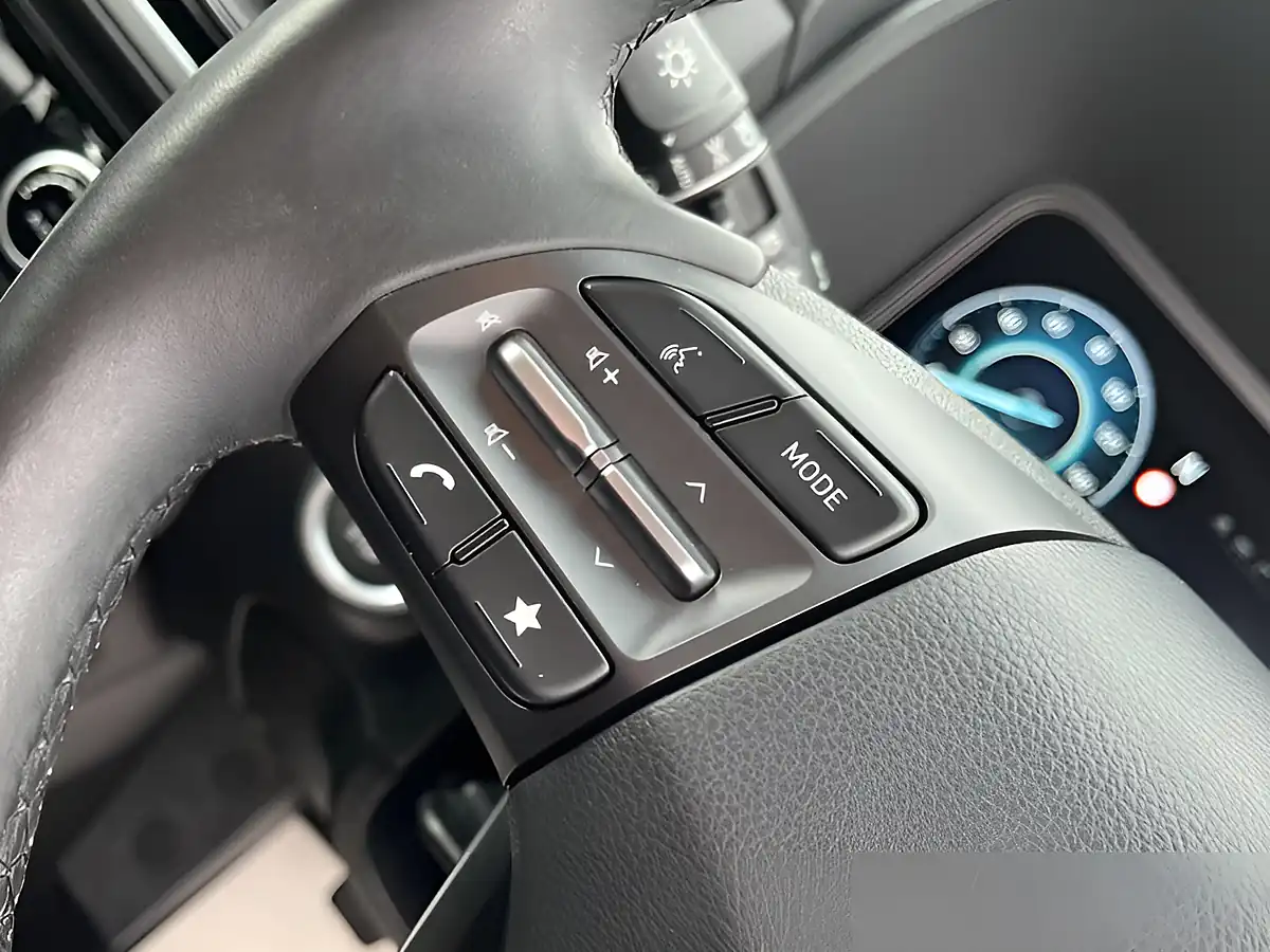 Used 2021 Hyundai Kona Premium Grey - Interior and Exterior details 17