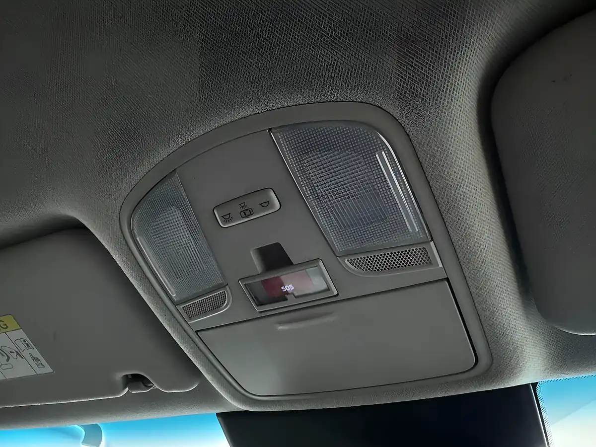 Used 2021 Hyundai Kona Premium Grey - Interior and Exterior details 16