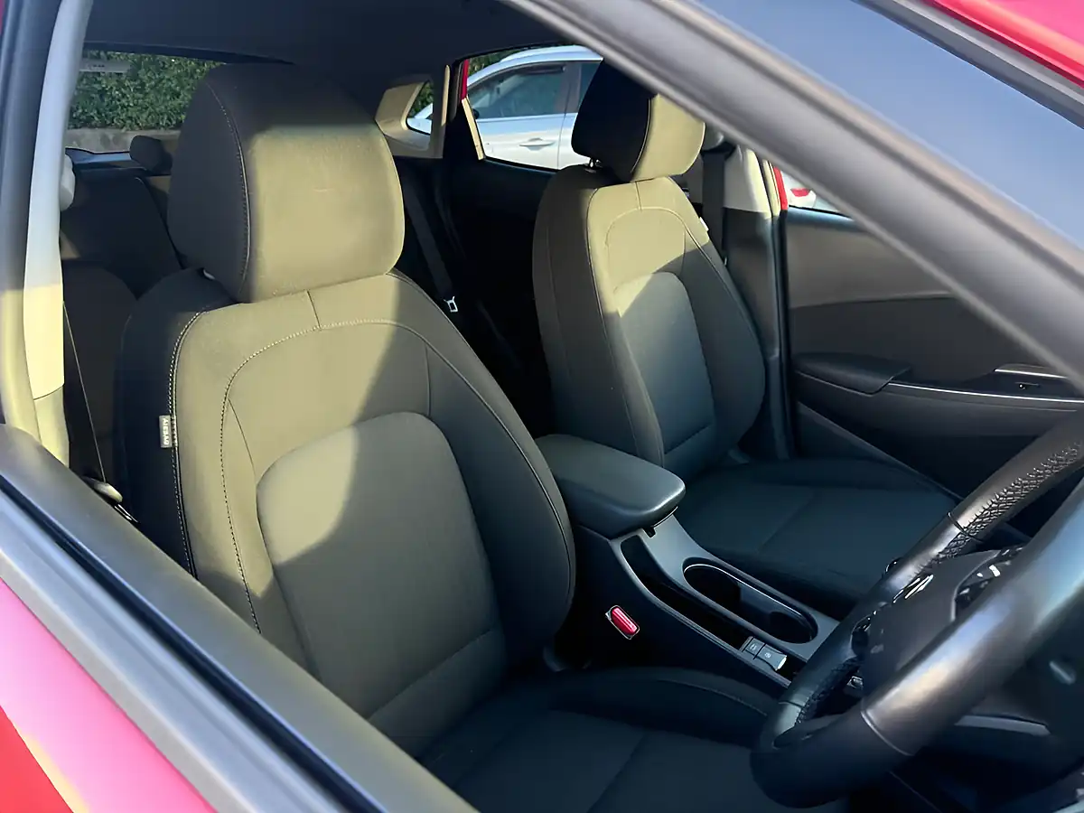 Used 2021 Hyundai Kona Premium Pulse Red - Interior and Exterior details 11