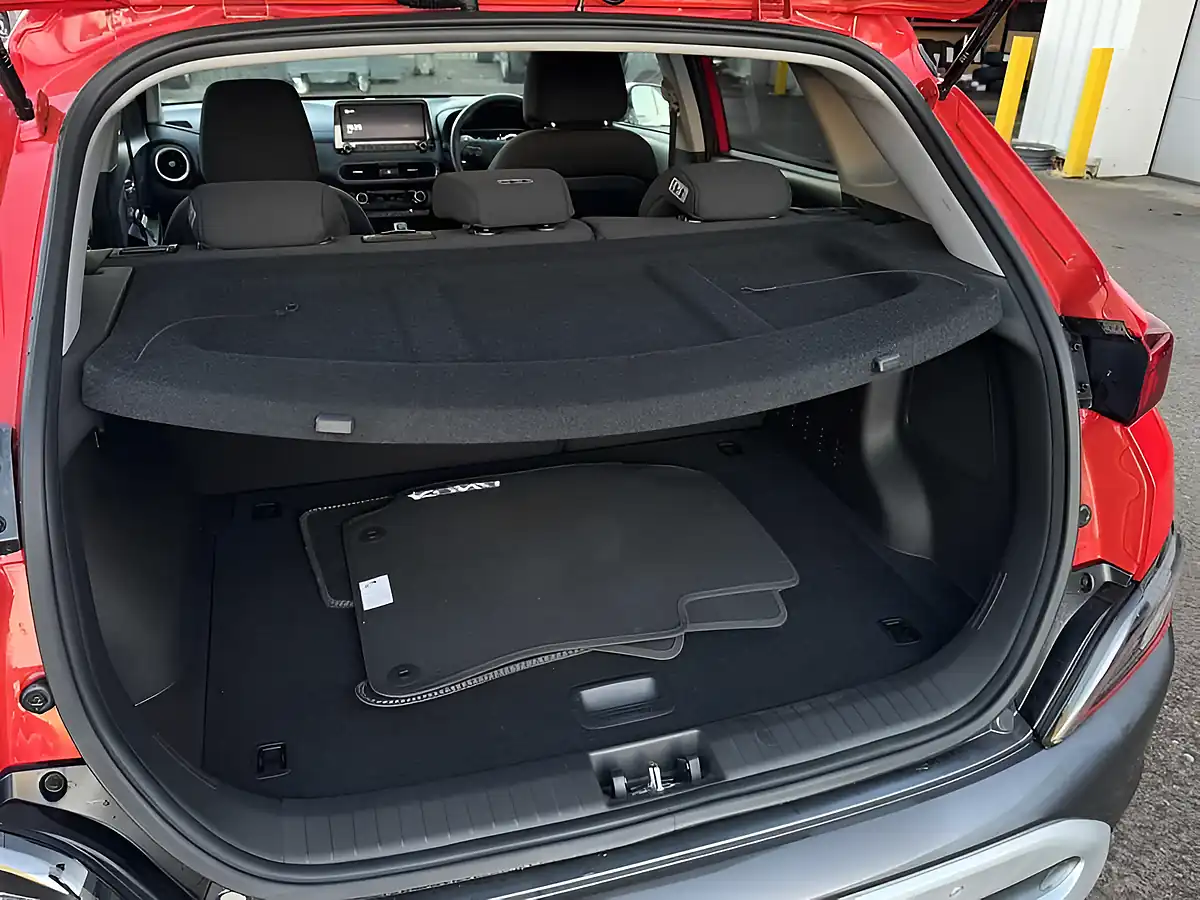 Used 2021 Hyundai Kona Premium Red - Interior and Exterior details 13
