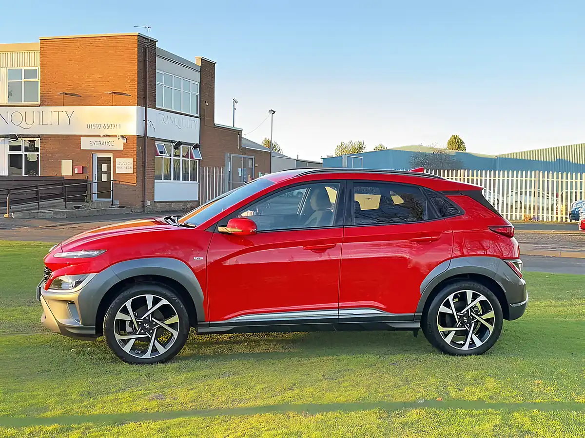 Used 2021 Hyundai Kona Premium Red - Interior and Exterior details 5