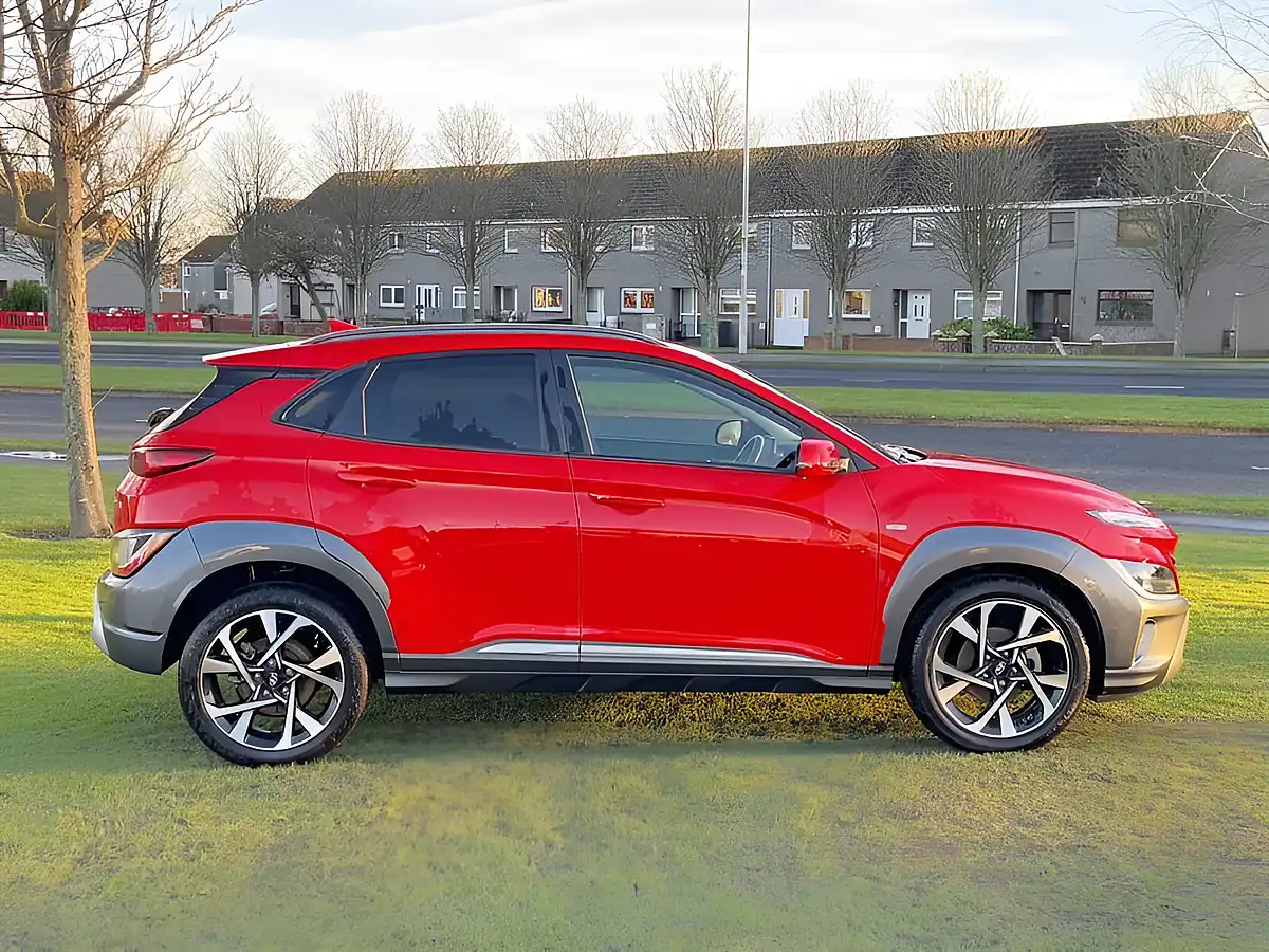 Used 2021 Hyundai Kona Premium Red - Interior and Exterior details 8
