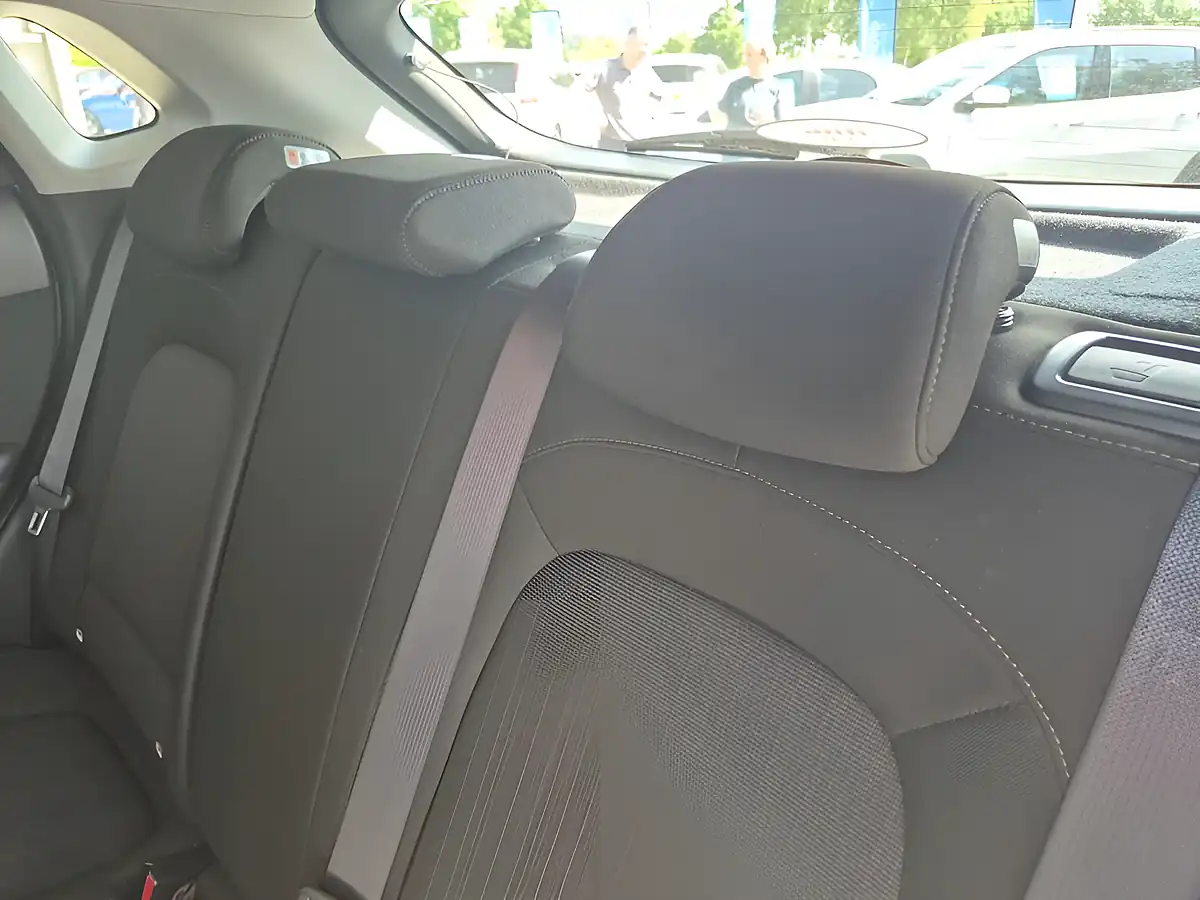 Used 2021 Hyundai Kona Premium White - Interior and Exterior details 12