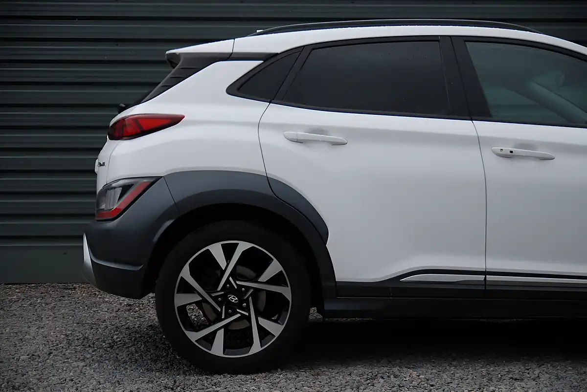 Used 2021 Hyundai Kona Premium White - Interior and Exterior details 10
