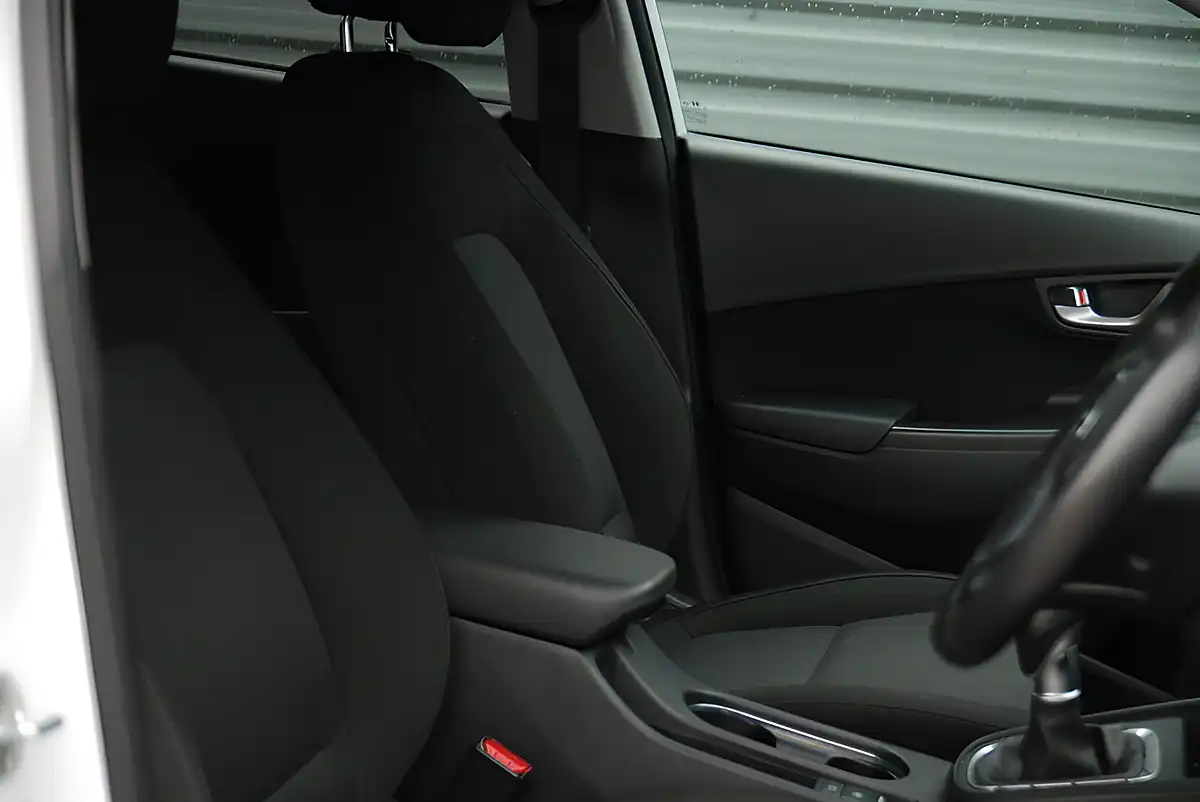 Used 2021 Hyundai Kona Premium White - Interior and Exterior details 11