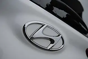 Used 2021 Hyundai Kona Premium White - Interior and Exterior details 13