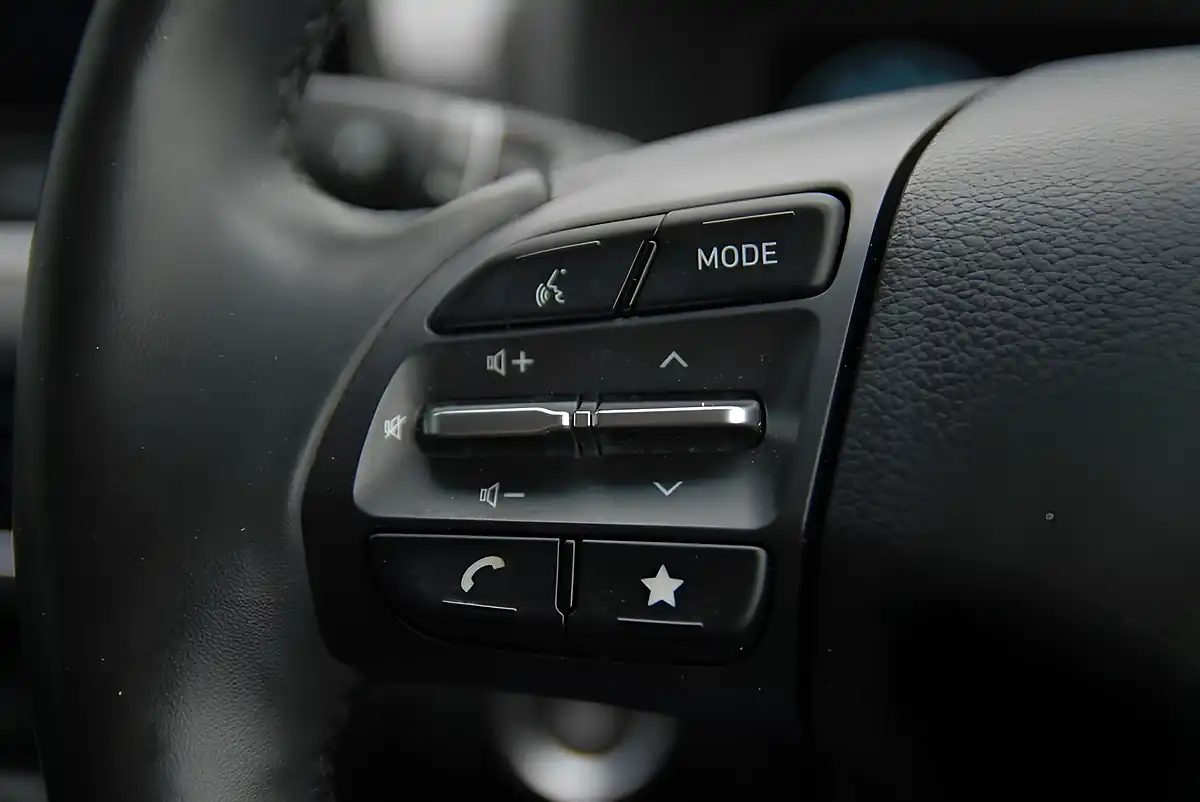 Used 2021 Hyundai Kona Premium White - Interior and Exterior details 3