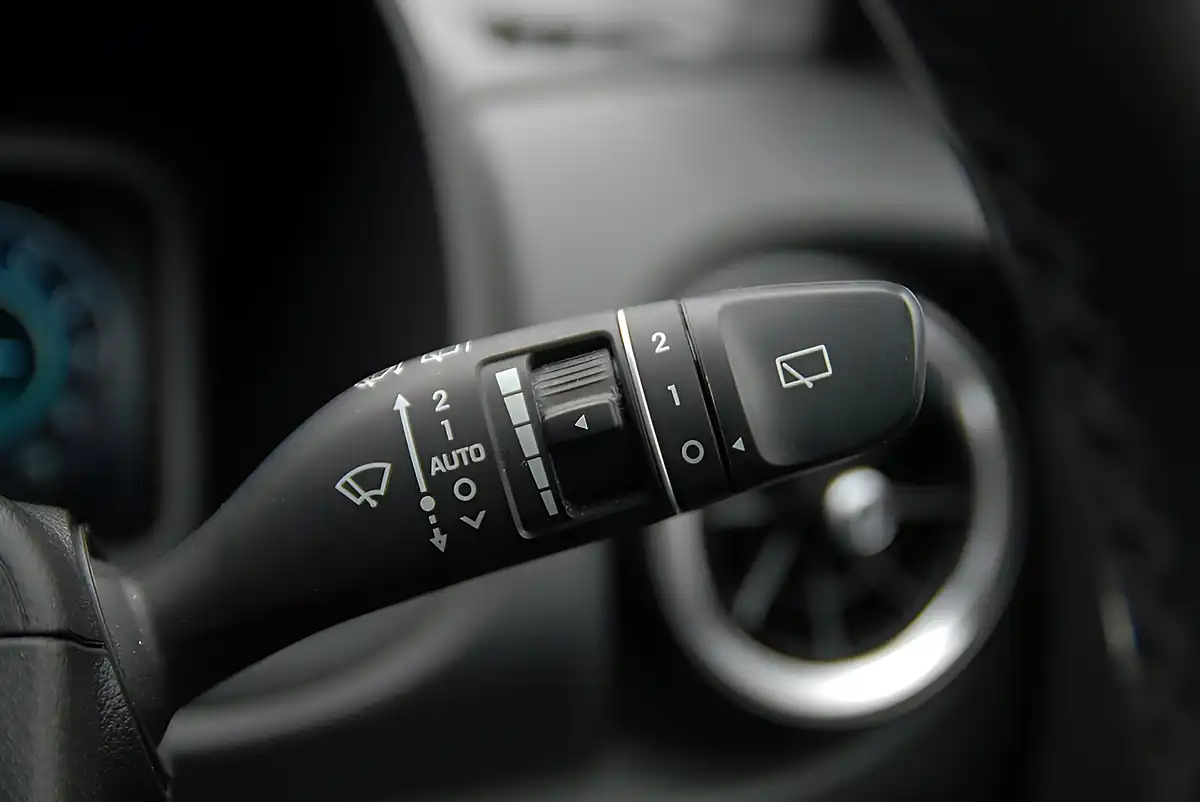 Used 2021 Hyundai Kona Premium White - Interior and Exterior details 5