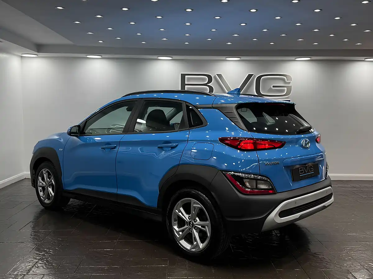 Used 2021 Hyundai Kona Se Connect Blue - Interior and Exterior details 11