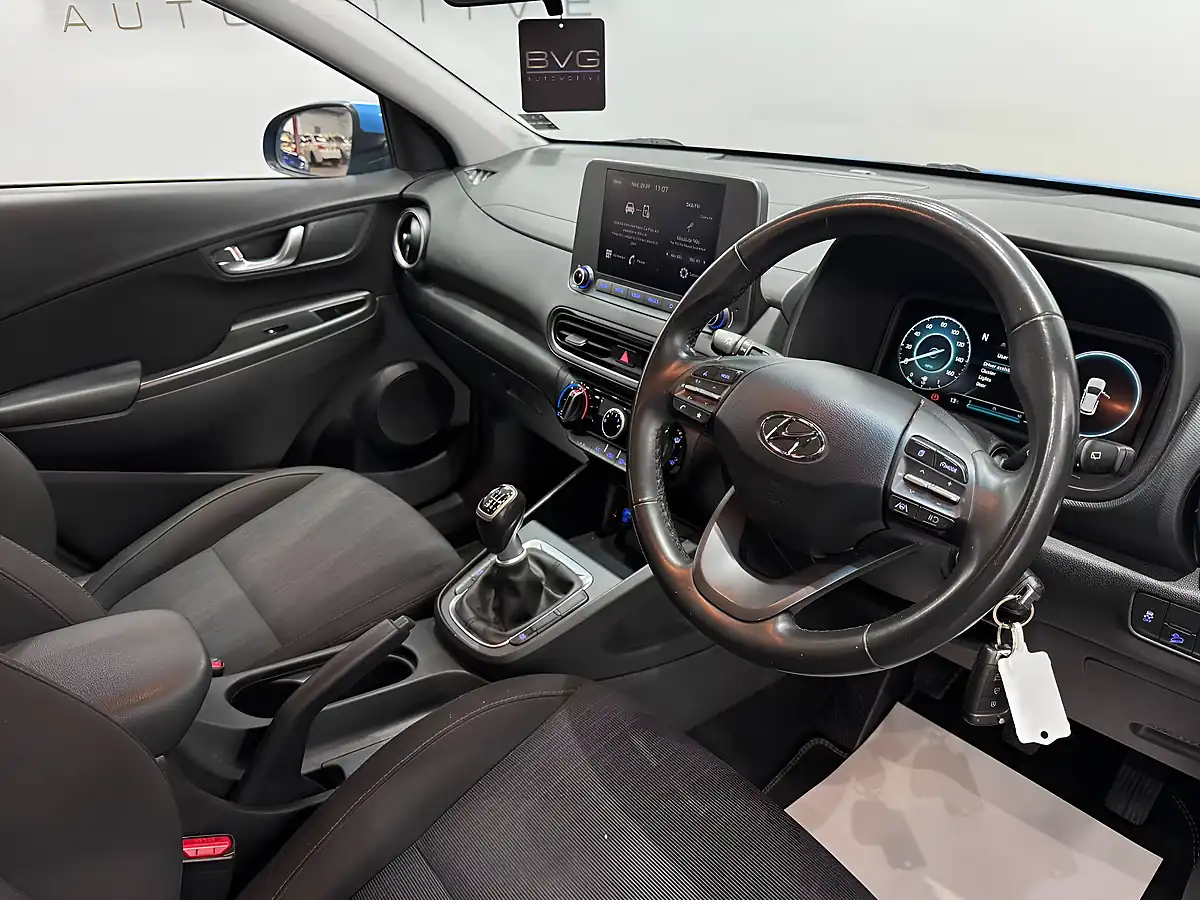 Used 2021 Hyundai Kona Se Connect Blue - Interior and Exterior details 14