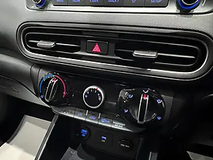 Used 2021 Hyundai Kona Se Connect Blue - Interior and Exterior details 16