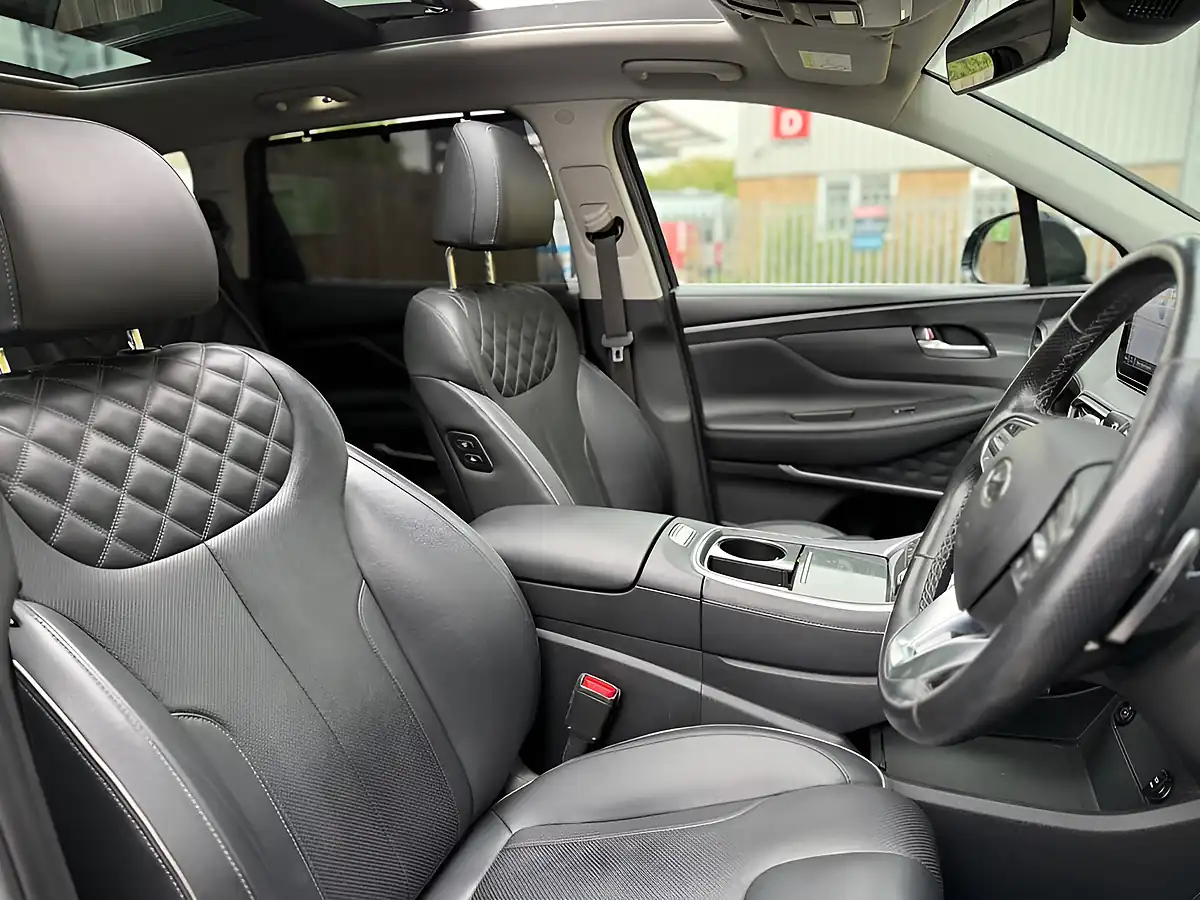 Used 2021 Hyundai Santa Fe Ultimate Black - Interior and Exterior details 10