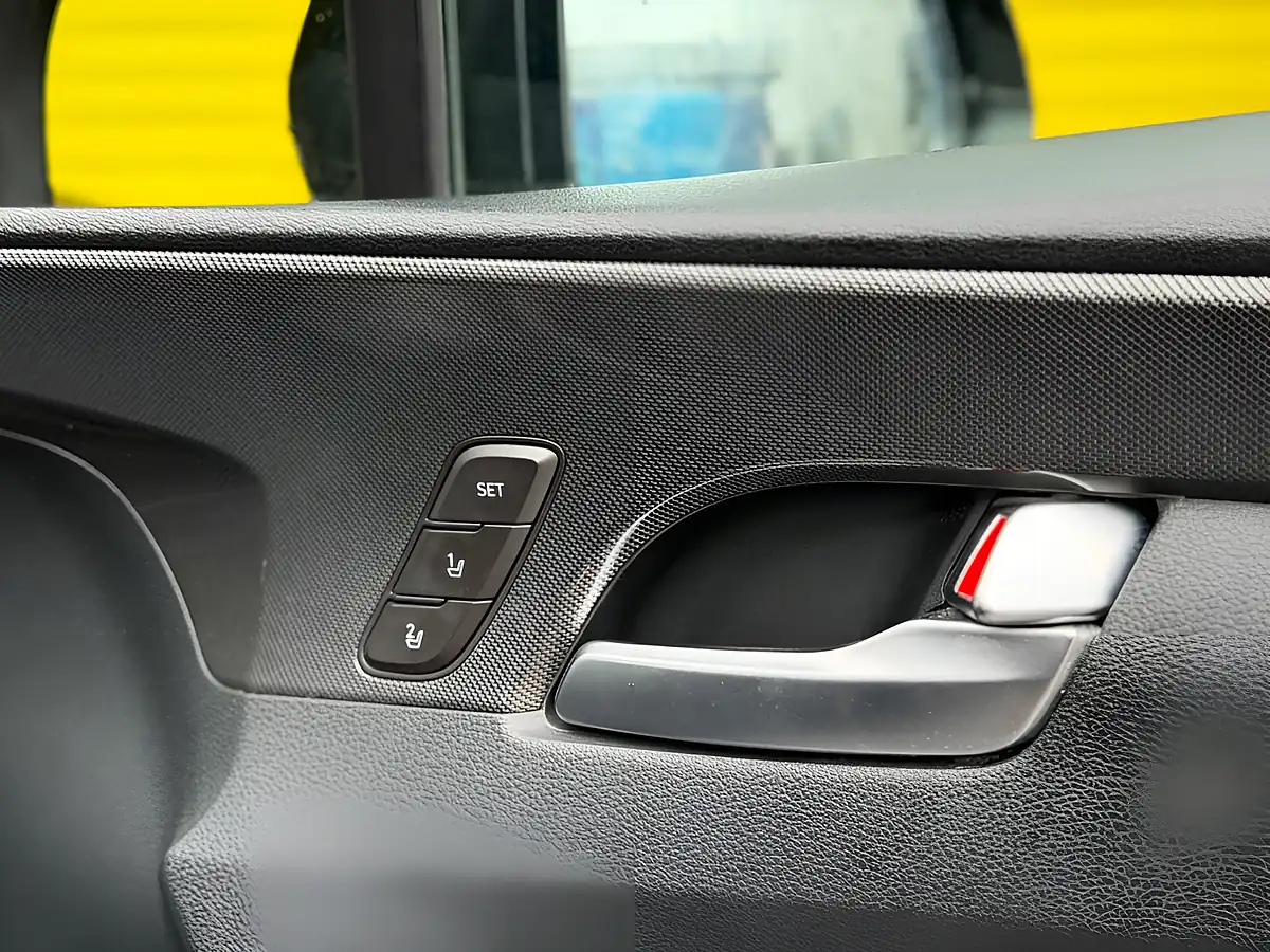 Used 2021 Hyundai Santa Fe Ultimate Black - Interior and Exterior details 17