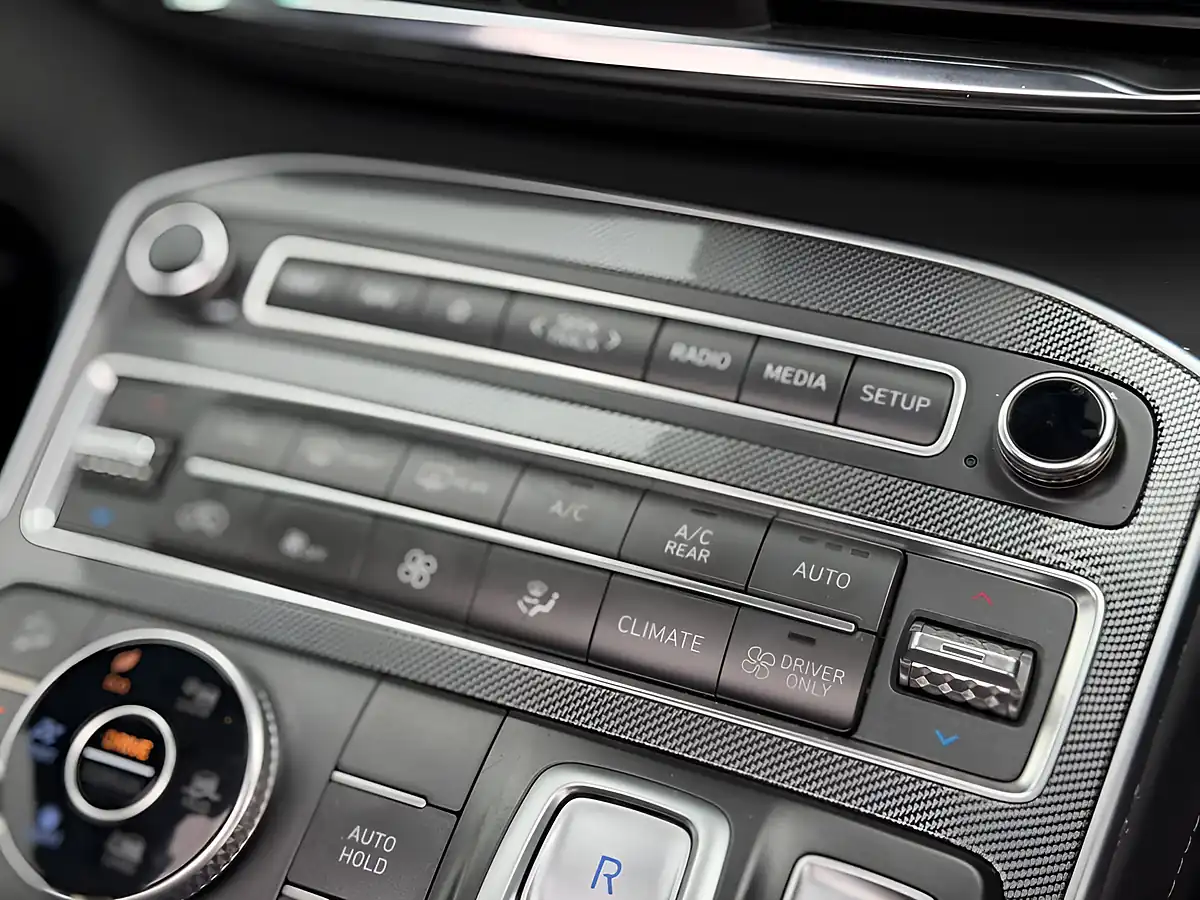 Used 2021 Hyundai Santa Fe Ultimate Black - Interior and Exterior details 18
