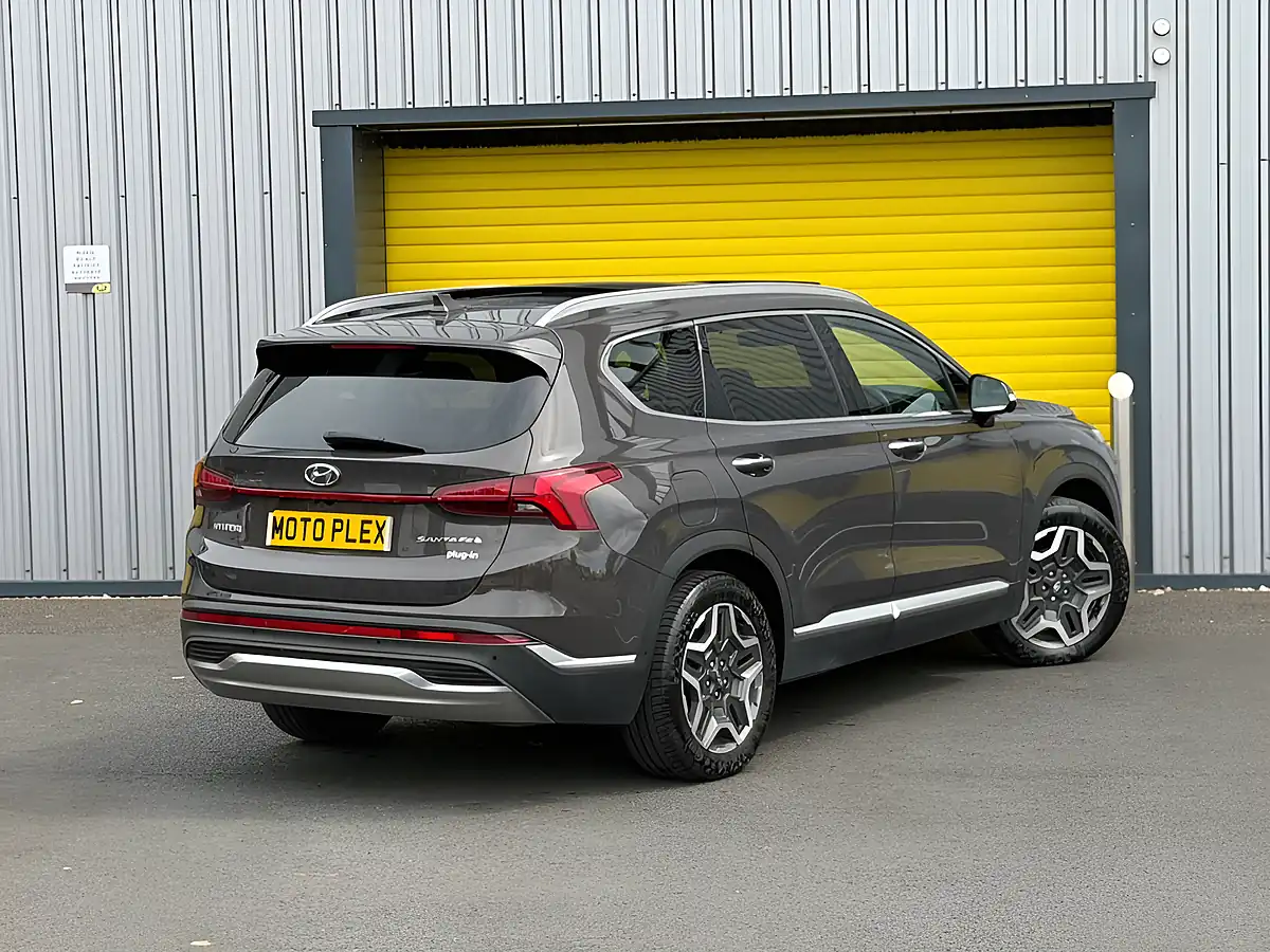 Used 2021 Hyundai Santa Fe Ultimate Brown - Interior and Exterior details 14