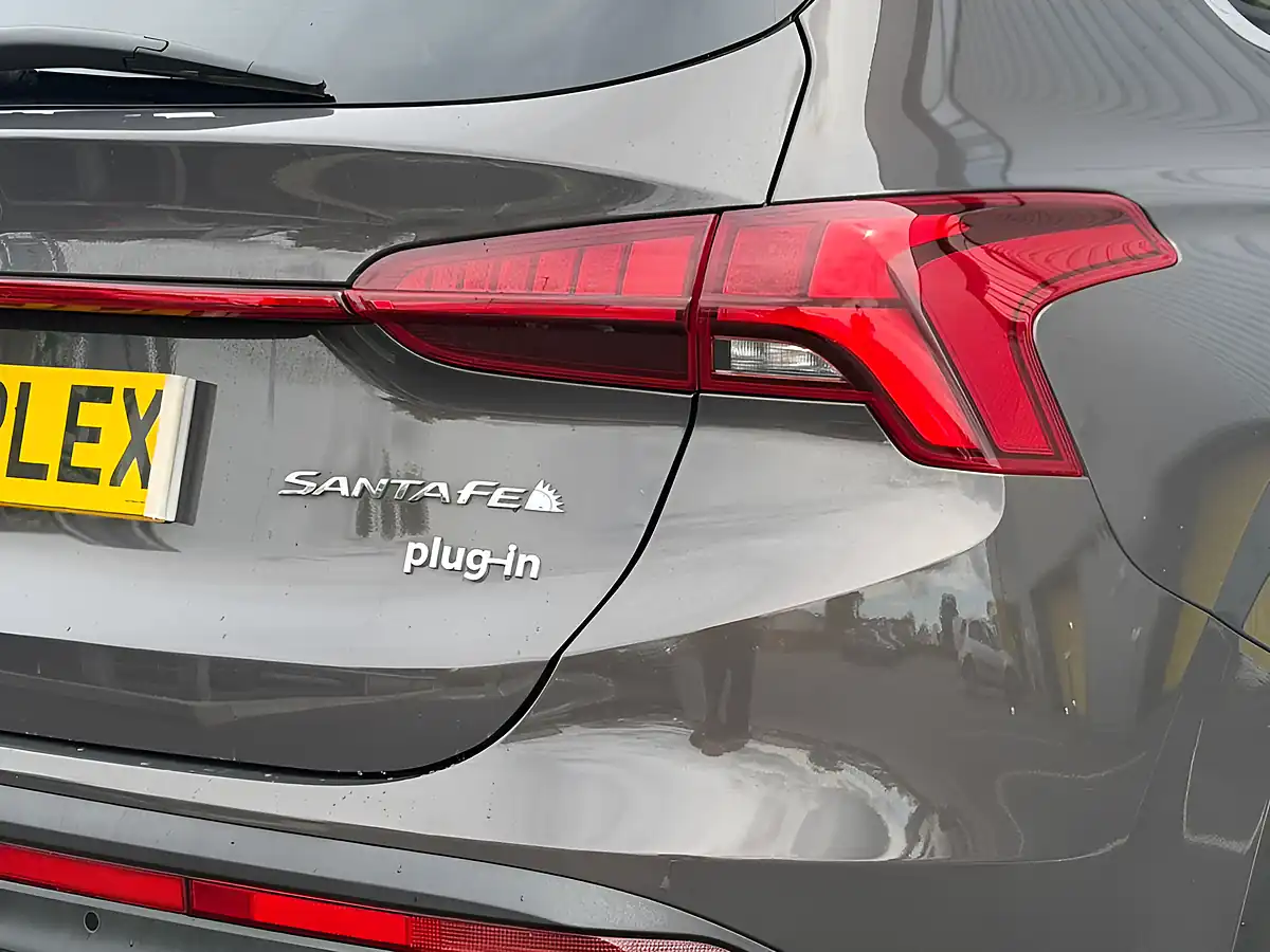 Used 2021 Hyundai Santa Fe Ultimate Brown - Interior and Exterior details 15