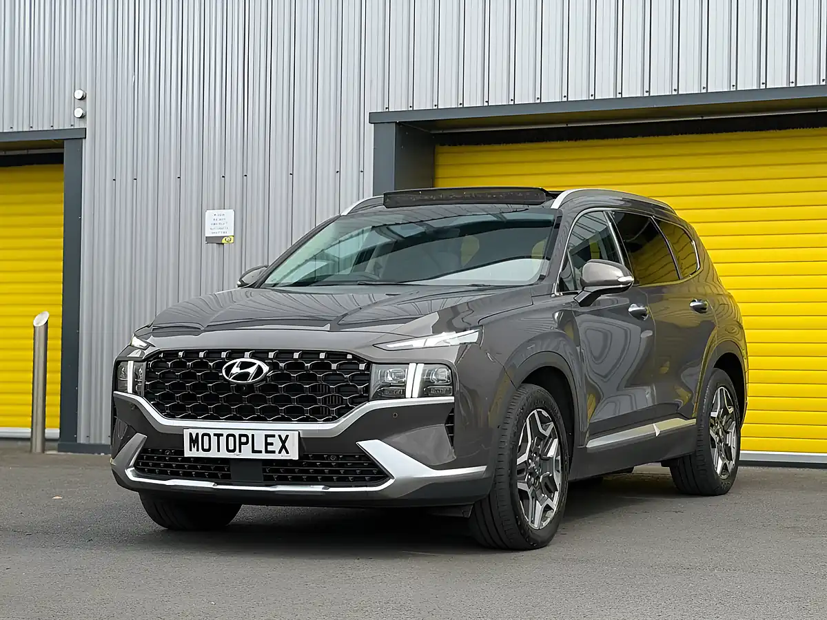 Used 2021 Hyundai Santa Fe Ultimate Brown - Interior and Exterior details 5