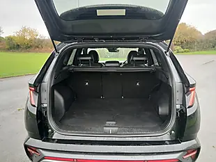 Used 2021 Hyundai Tucson N Line Black - Interior and Exterior details 7