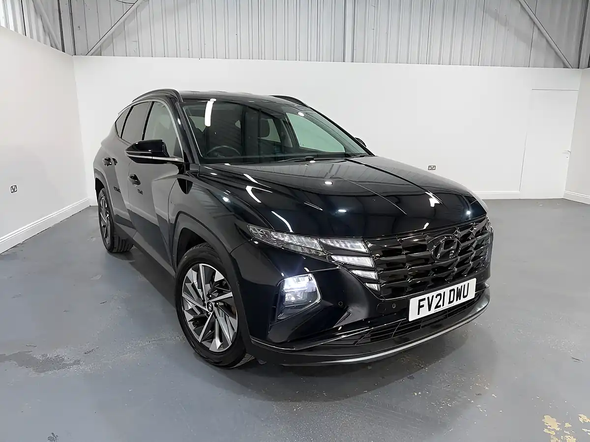 Used 2021 Hyundai Tucson Premium Black - Front View