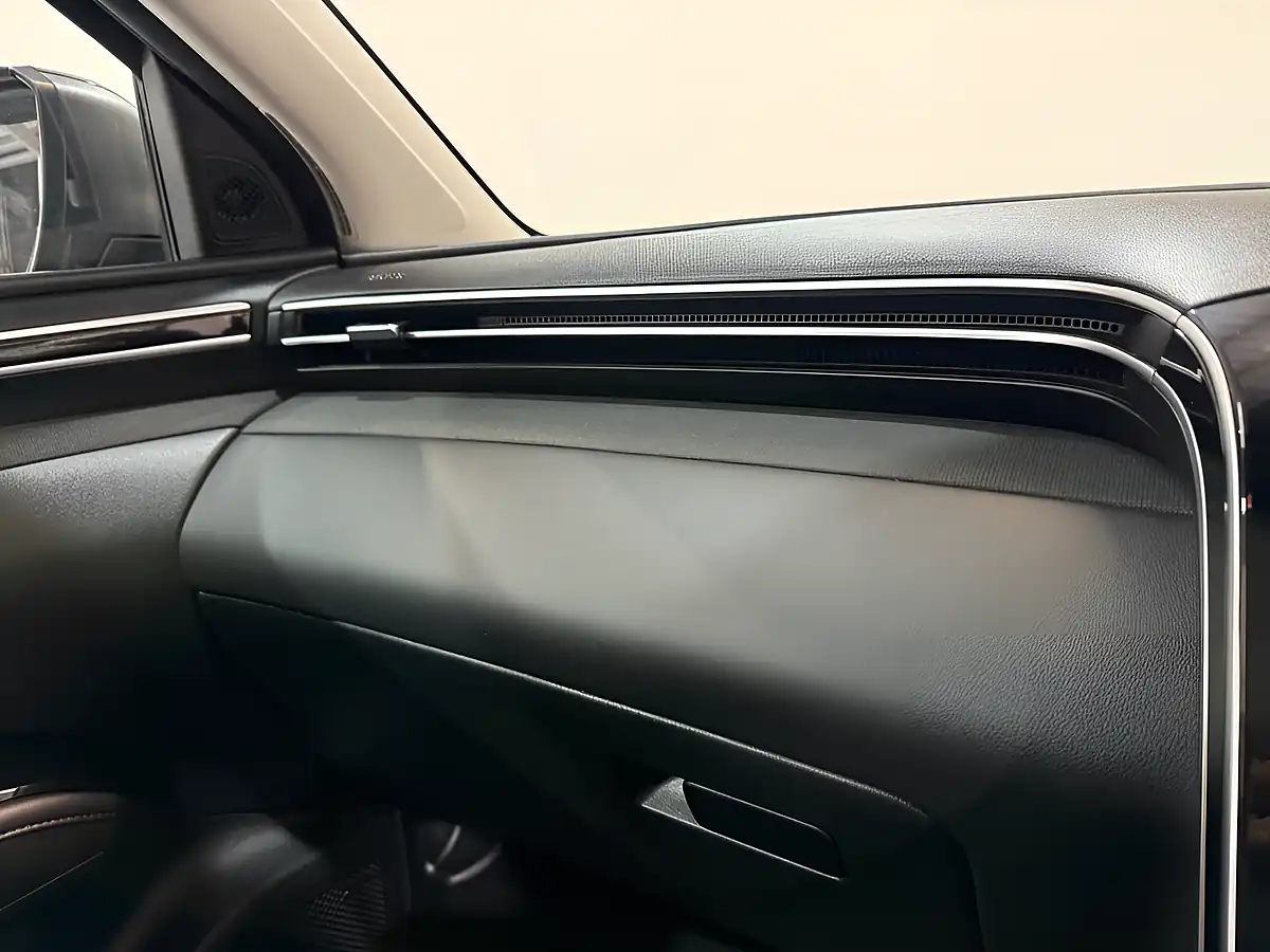 Used 2021 Hyundai Tucson Premium Black - Interior and Exterior details 17