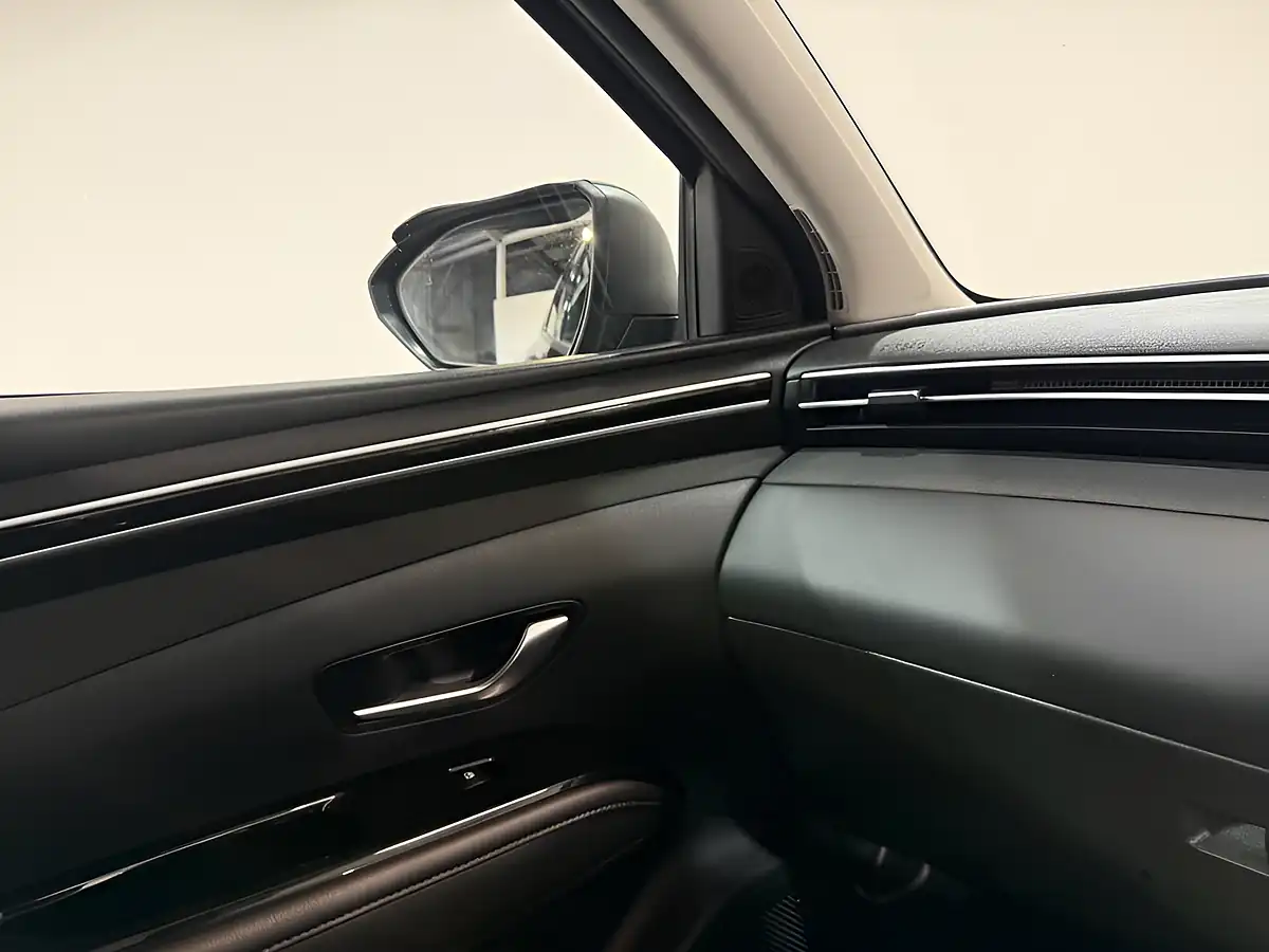 Used 2021 Hyundai Tucson Premium Black - Interior and Exterior details 18