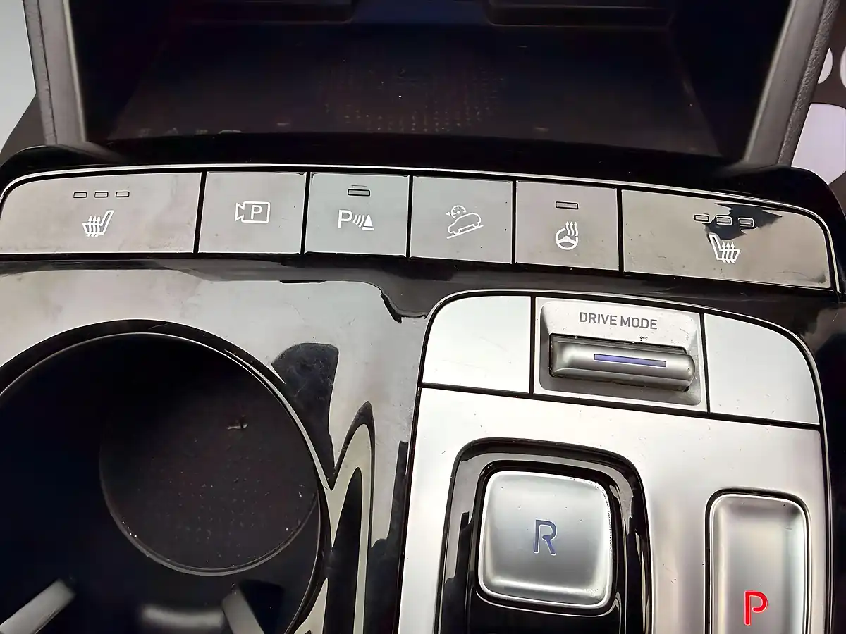 Used 2021 Hyundai Tucson Premium Black - Interior and Exterior details 14
