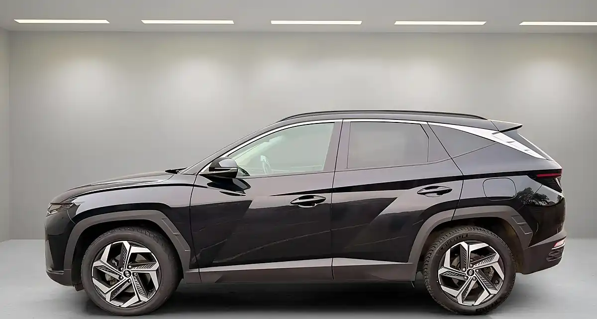 Used 2021 Hyundai Tucson Premium Black - Interior and Exterior details 5