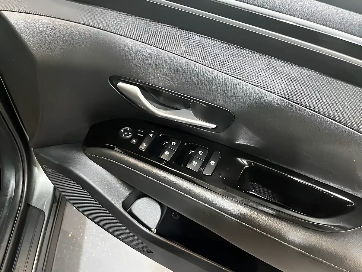 Used 2021 Hyundai Tucson Premium Grey - Interior and Exterior details 11