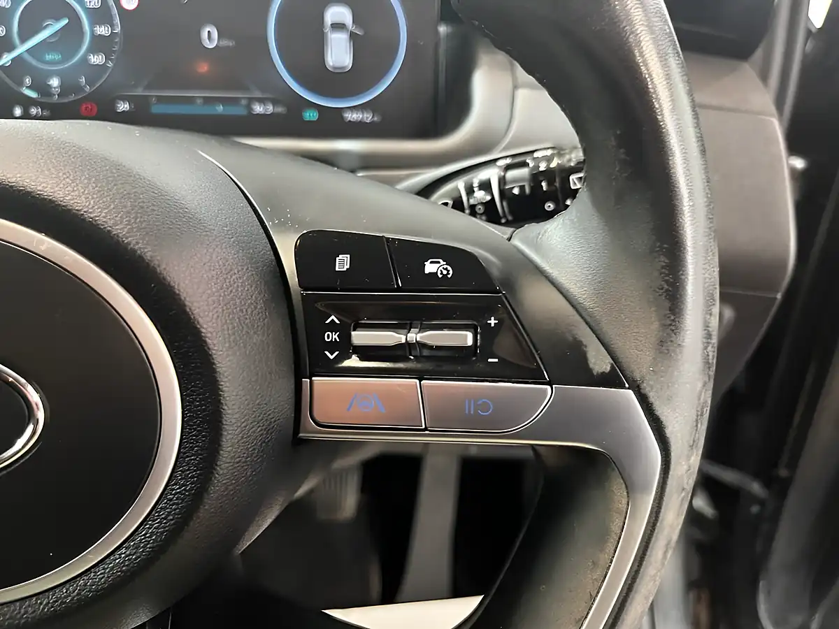Used 2021 Hyundai Tucson Premium Grey - Interior and Exterior details 14