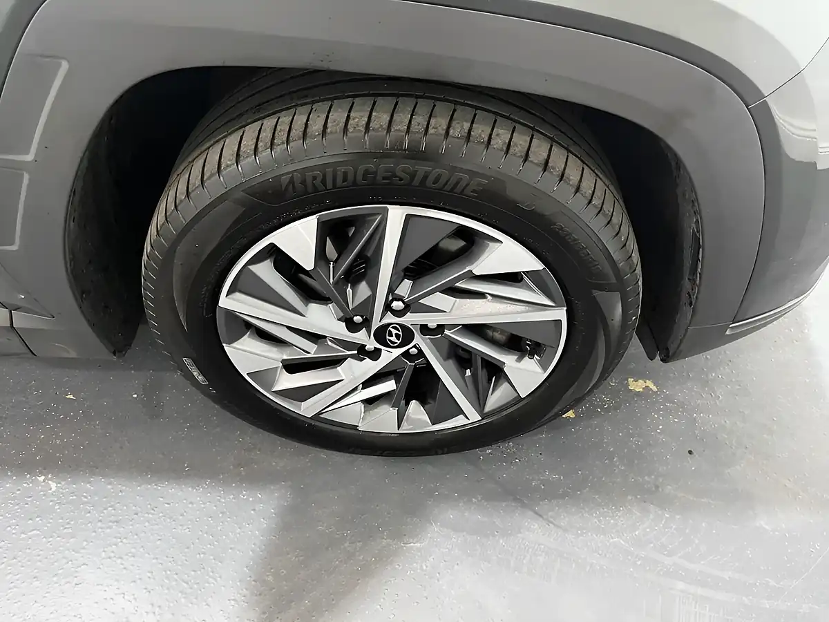 Used 2021 Hyundai Tucson Premium Grey - Interior and Exterior details 7