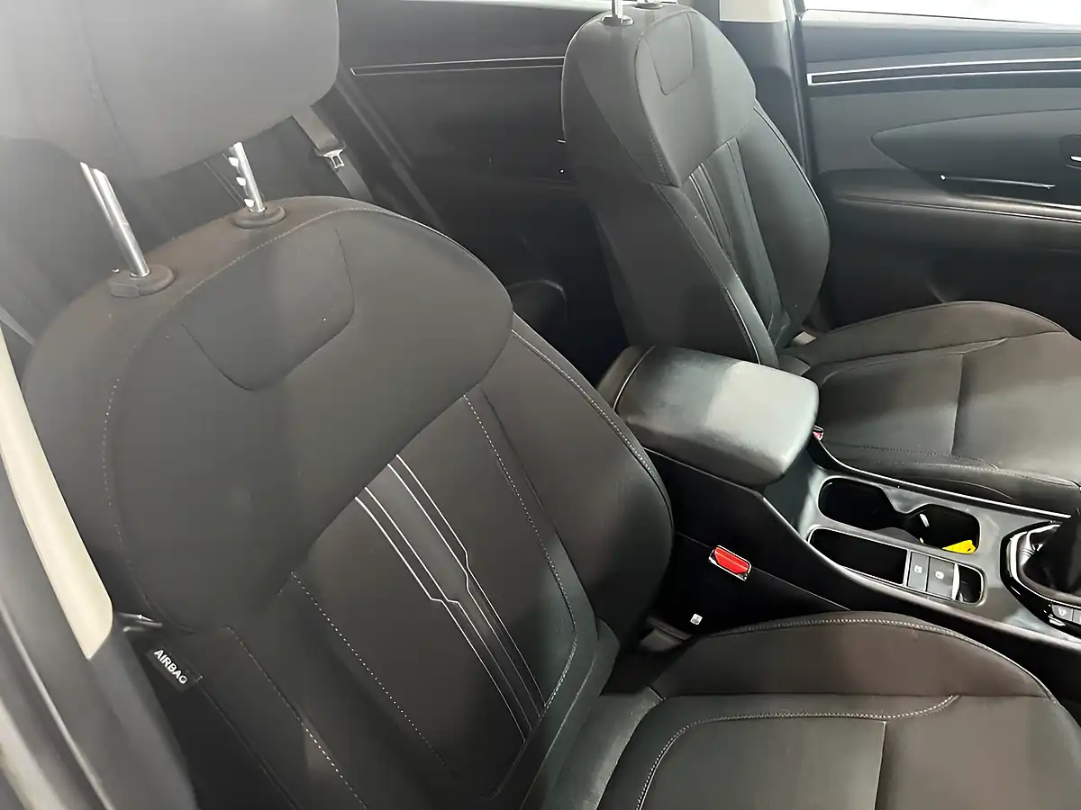 Used 2021 Hyundai Tucson Premium Grey - Interior and Exterior details 9