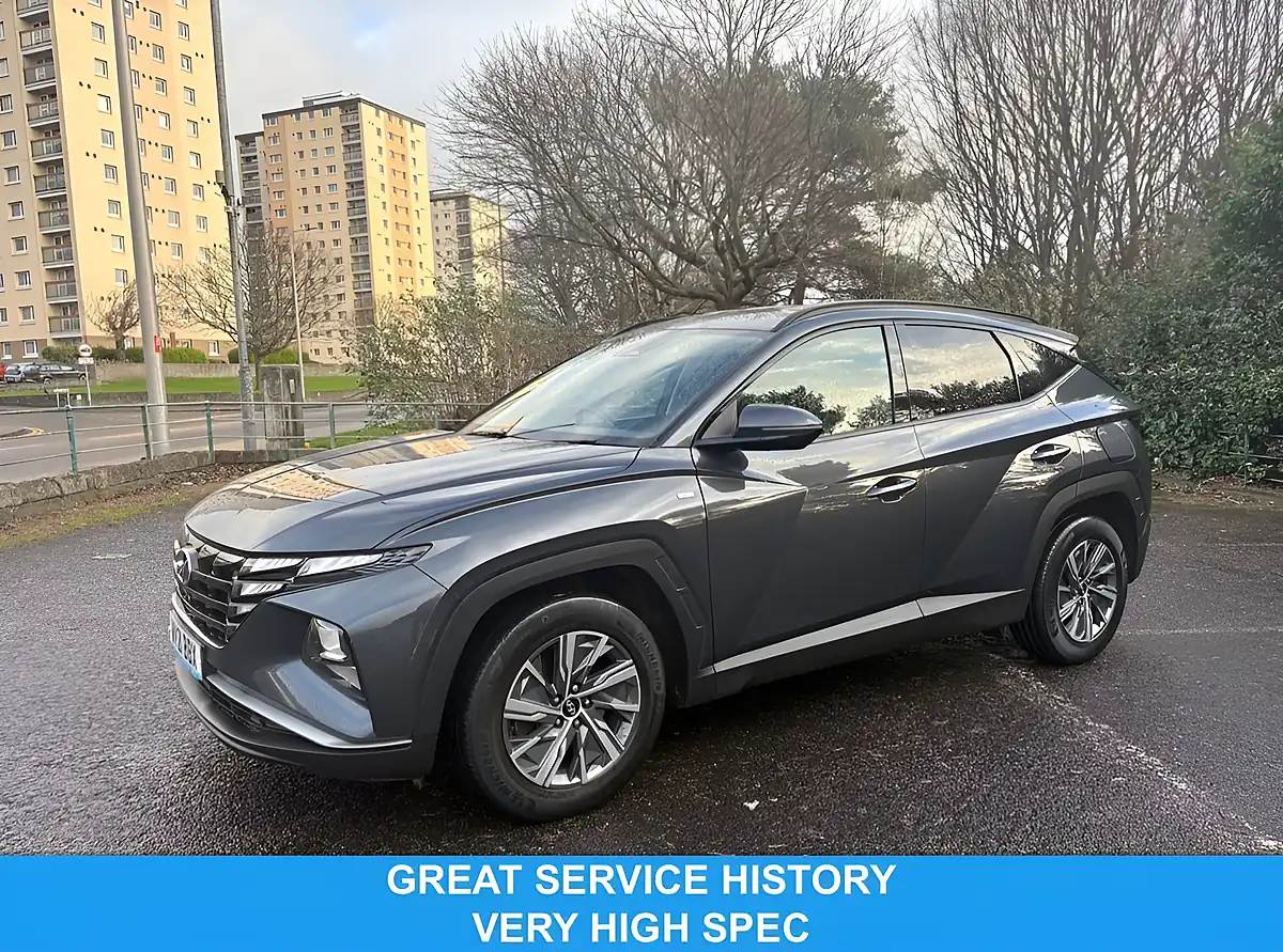 Used 2021 Hyundai Tucson Se Connect Grey - Front View
