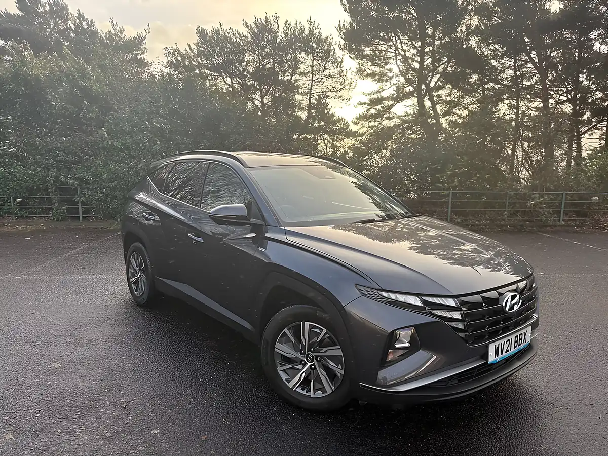 Used 2021 Hyundai Tucson Se Connect Grey - Interior and Exterior details 14