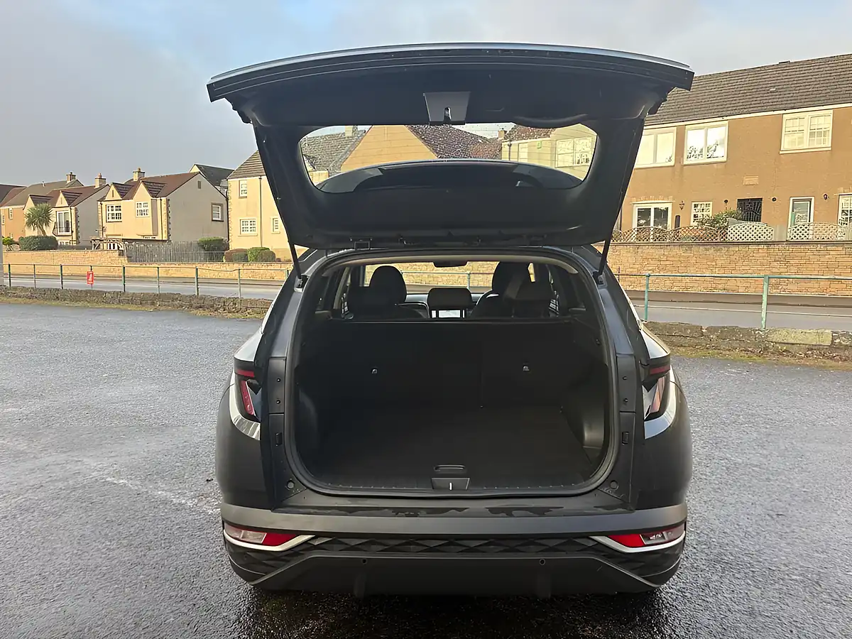 Used 2021 Hyundai Tucson Se Connect Grey - Interior and Exterior details 18