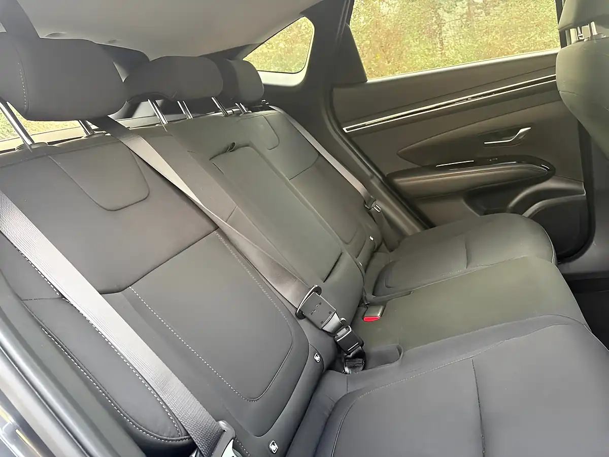 Used 2021 Hyundai Tucson Se Connect Grey - Interior and Exterior details 3