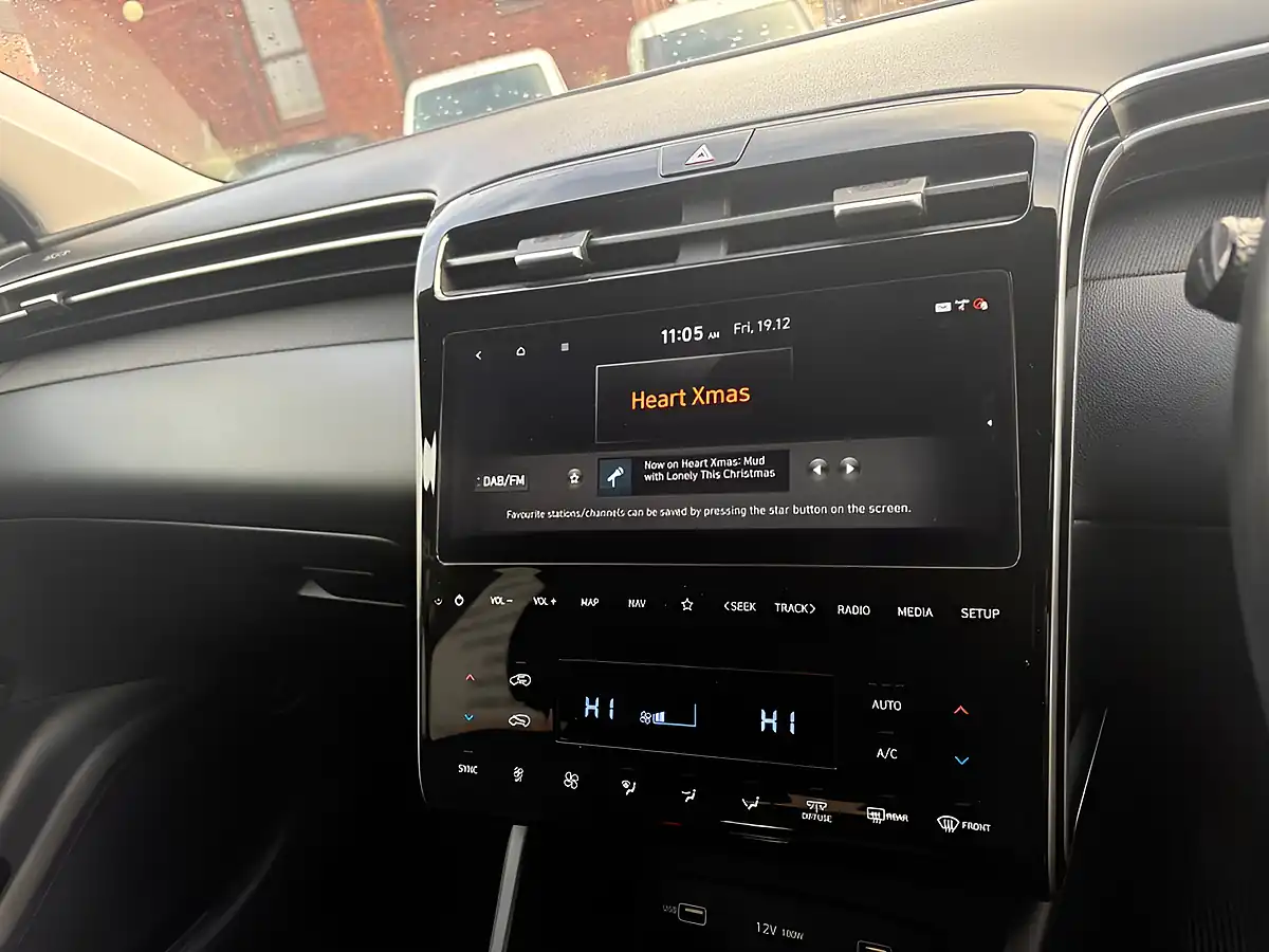 Used 2021 Hyundai Tucson Se Connect Grey - Interior and Exterior details 5