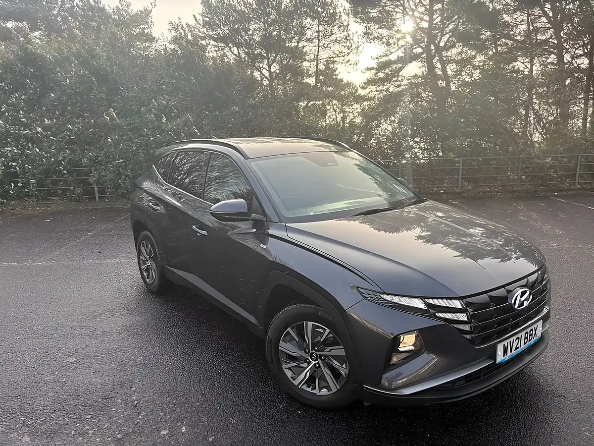 Used 2021 Hyundai Tucson Se Connect Grey - Interior and Exterior details 8