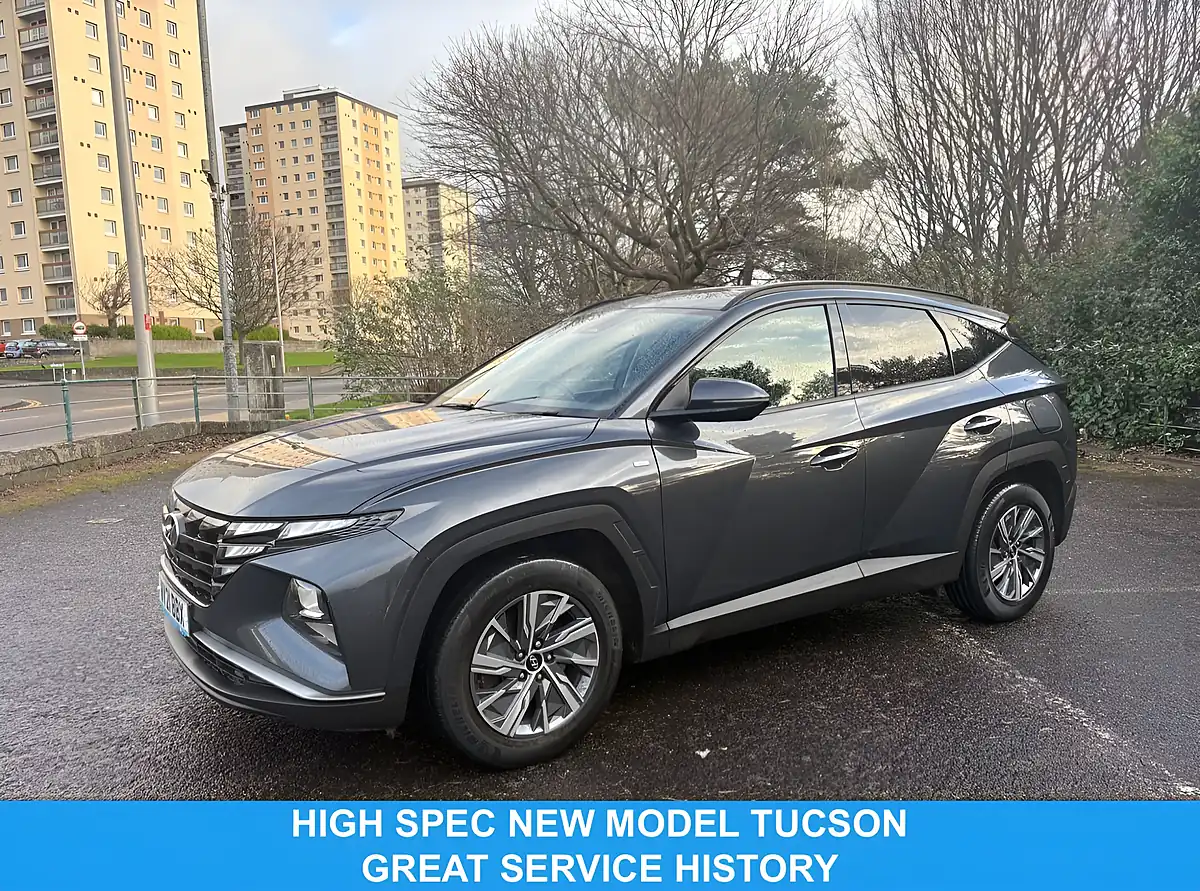 Used 2021 Hyundai Tucson Se Connect Grey - Front View