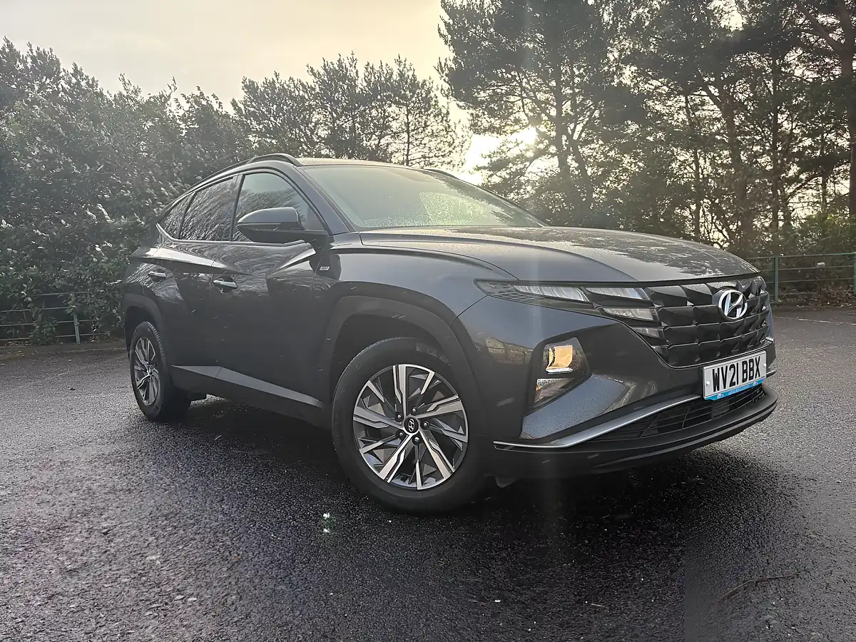 Used 2021 Hyundai Tucson Se Connect Grey - Interior and Exterior details 11