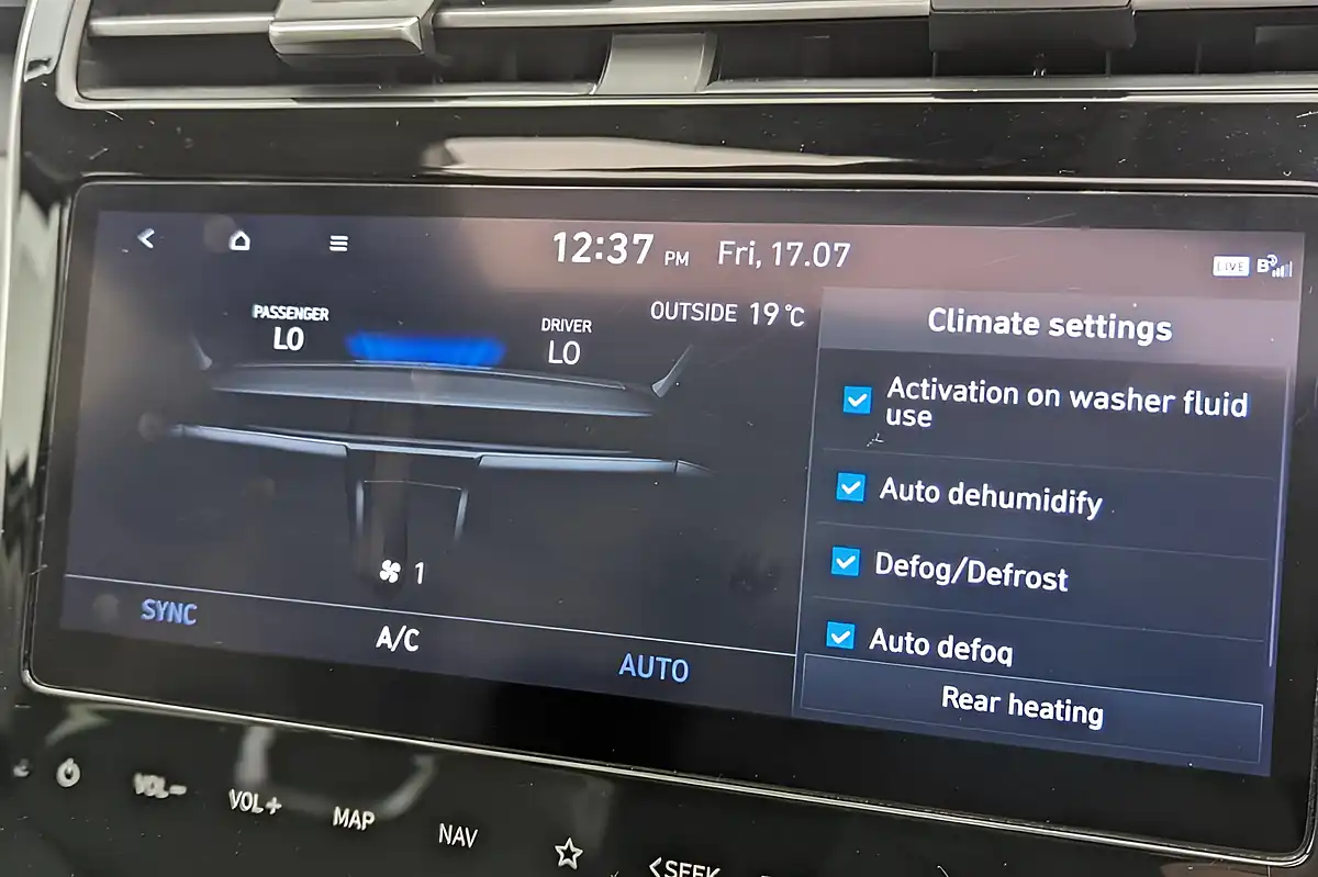 Used 2021 Hyundai Tucson Ultimate White - Interior and Exterior details 12