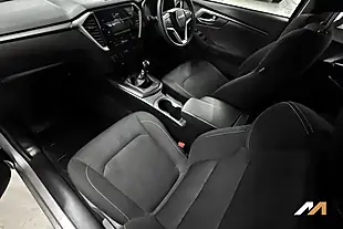 Used 2021 Isuzu D-Max DL20 Silver - Interior and Exterior details 12