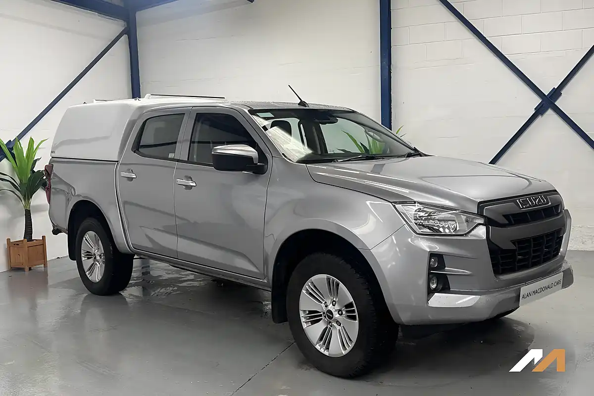 Used 2021 Isuzu D-Max DL20 Silver - Interior and Exterior details 4