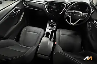 Used 2021 Isuzu D-Max DL20 Silver - Interior and Exterior details 8
