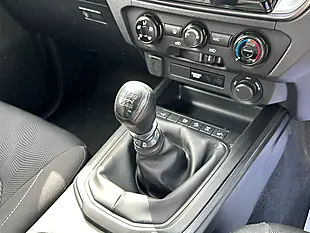 Used 2021 Isuzu D-Max DL20 Silver - Interior and Exterior details 13
