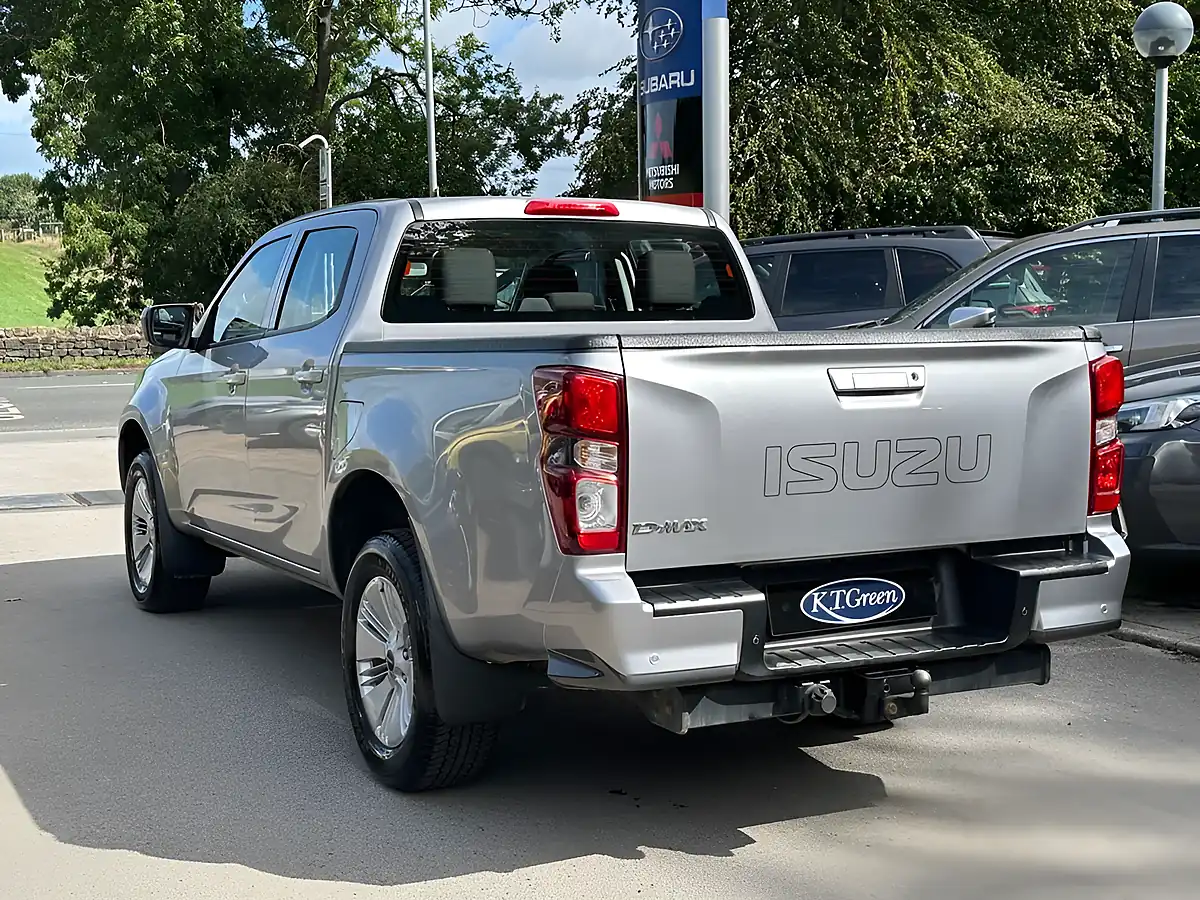 Used 2021 Isuzu D-Max DL20 Silver - Interior and Exterior details 18
