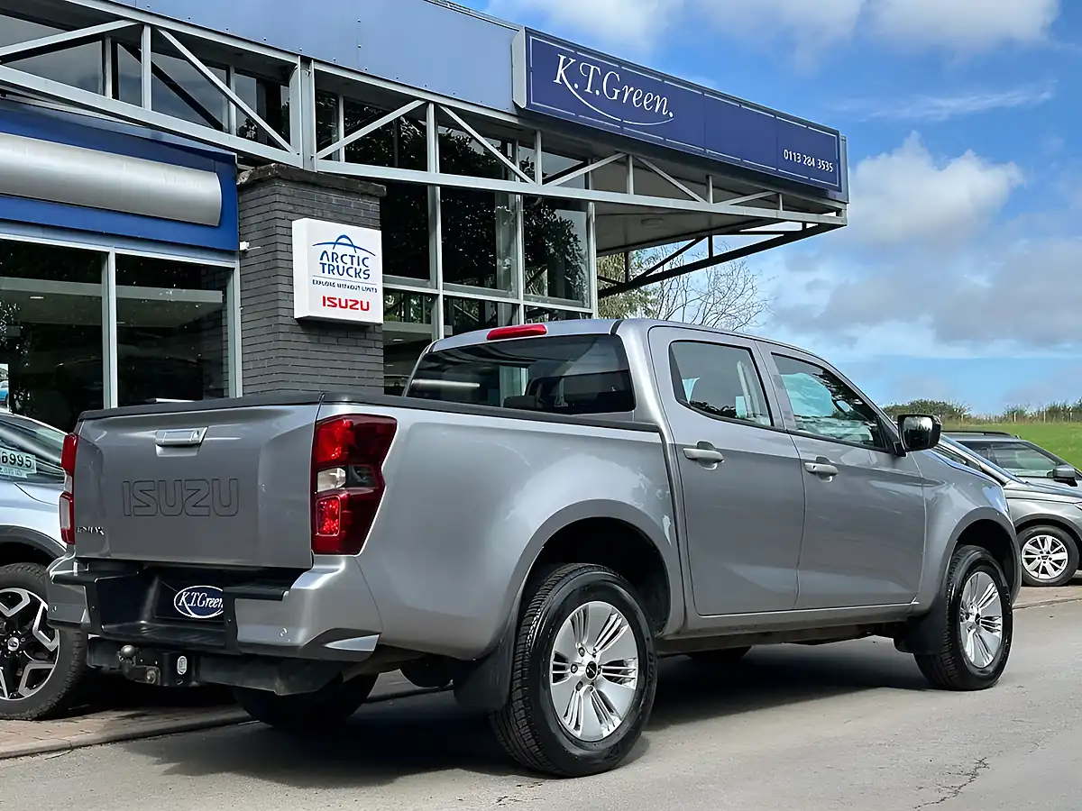 Used 2021 Isuzu D-Max DL20 Silver - Interior and Exterior details 4