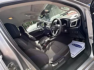 Used 2021 Isuzu D-Max DL20 Silver - Interior and Exterior details 8