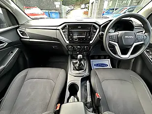 Used 2021 Isuzu D-Max DL20 Silver - Interior and Exterior details 9