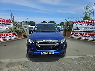 Used 2021 Isuzu D-Max DL40 Blue - Interior and Exterior details 3